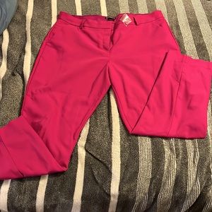 Brand new w/o tags Express Columnist ankle length pants is radiant rose